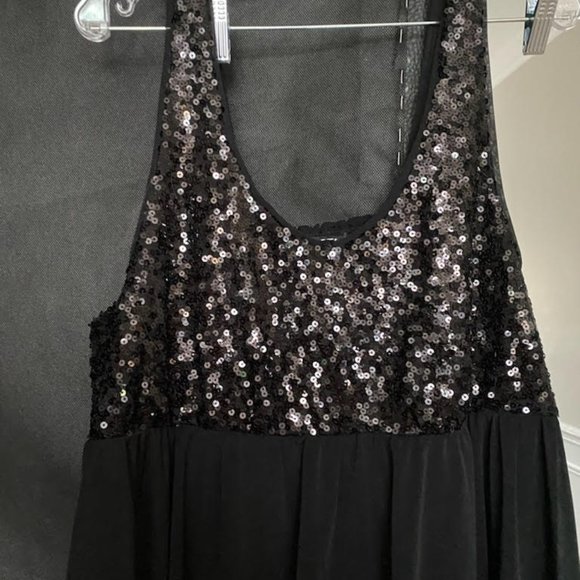 APT 9  LADIES  DRESS  WITH    SEQUINS - Picture 2 of 4